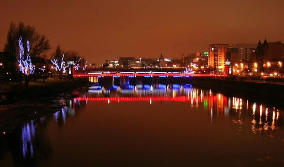 Glasgow City Centre G1 Penthouse With Riverviews - Duplex Exterior photo